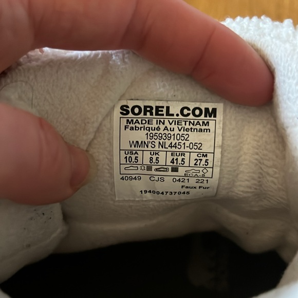 Sorel Boots - Picture 5 of 6
